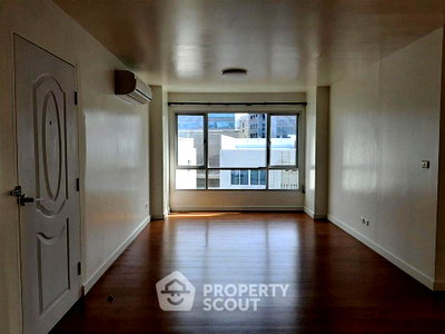Condos for sale : 2-BR 60 Sqm Condo One Ratchada-Ladprao, 100m to MRT Ratchadaphisek (ID 966318)
