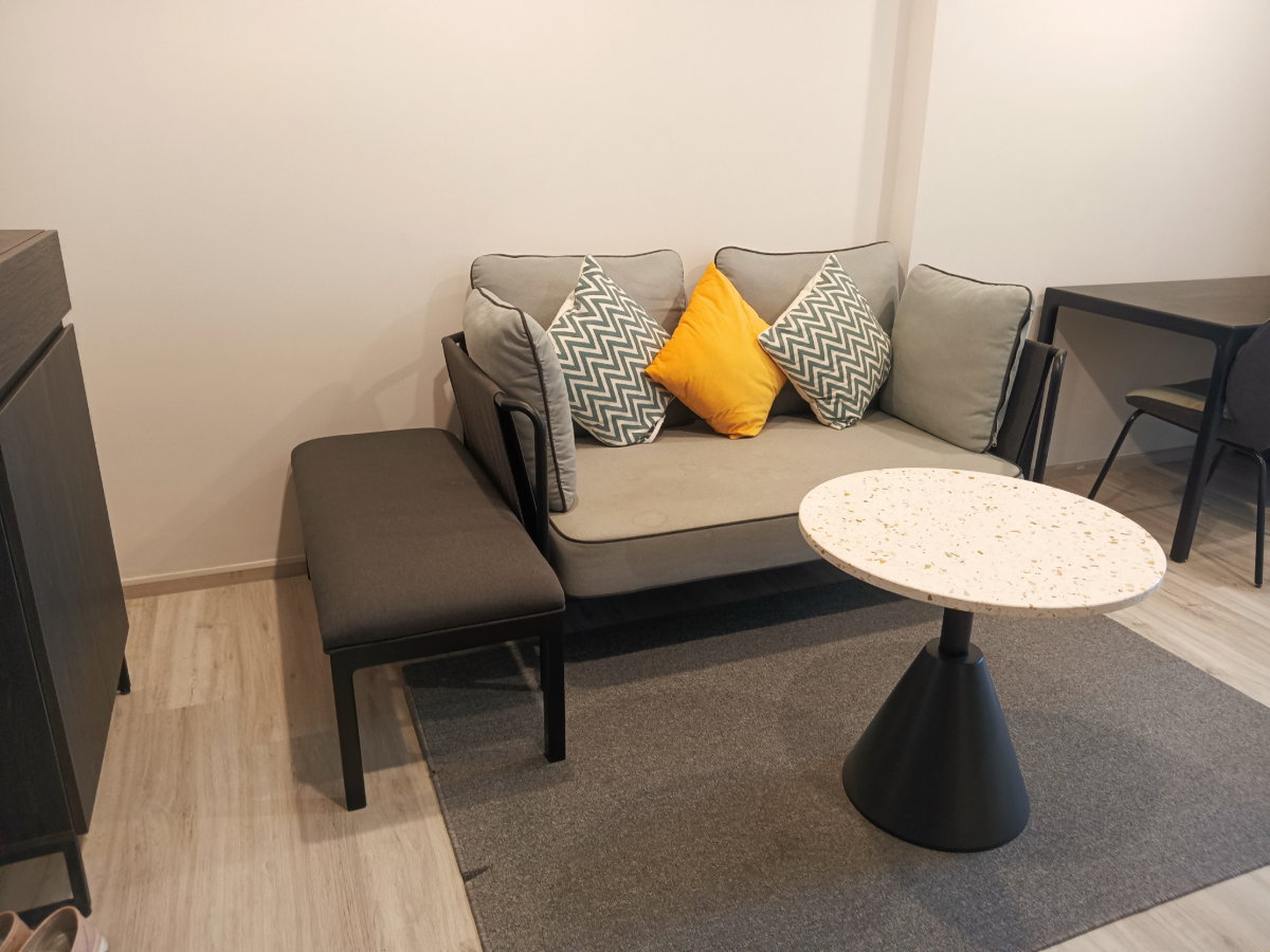 picture XT HuaiKhwang | 1 Bed 35 Sq.m. | 28th FL., **Rent 22,000 THB** Viewing Add Line ID : @property.ma - 13/18