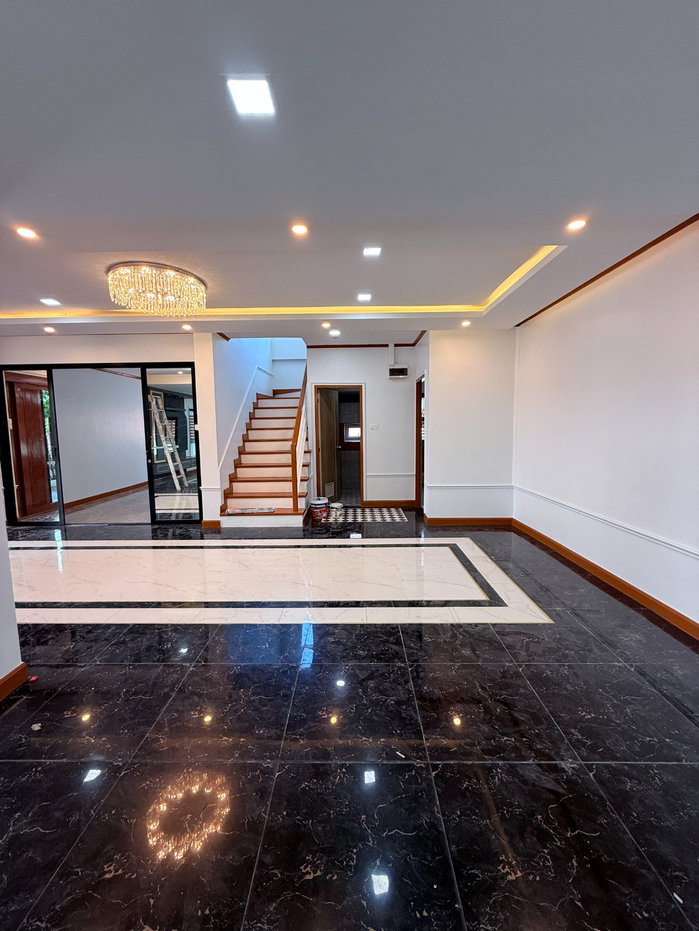 รูป (บ้านกำลังรีโนเวทใหม่) บ้านเดี่ยว หลังใหญ่ กว้างขวาง ม.เพ็ญศิริ4 ซ.เลียบวารี25/1 คู้ขวา หนองจอก ทำเลดี ราคาคุ้ม - รูปที่ 5/9