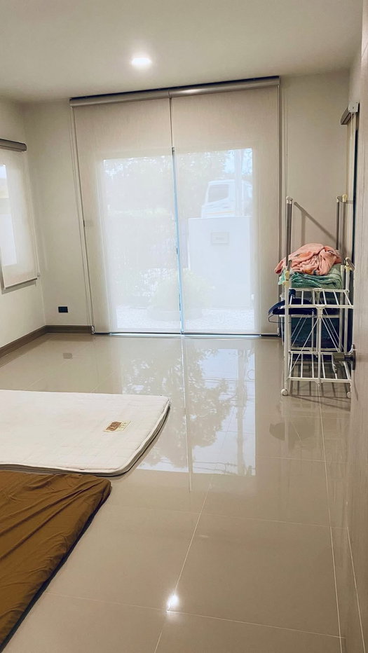 รูป ให้เช่าบ้านเดี่ยวหลังใหญ่ 4 นอน ม.ไลฟ์การ์เด้นท์โฮม โรงโป๊ะ บางละมุง - รูปที่ 4/26