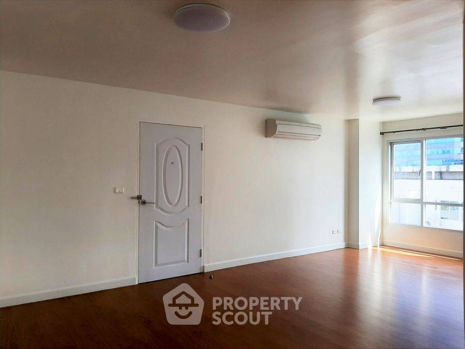 picture 2-BR Condo at Condo One Ratchada-Ladprao near MRT Ratchadaphisek (ID 966318) - 6/8