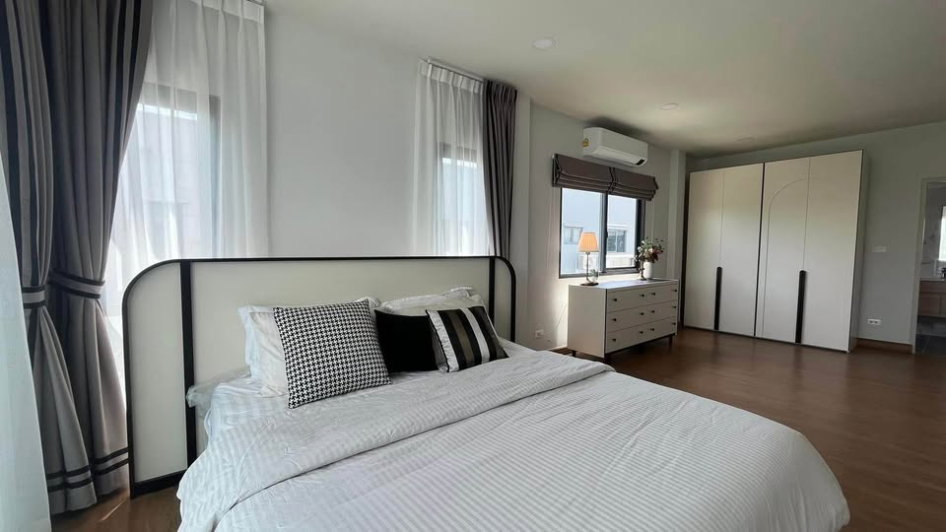 picture For Rent - Detached House in Centro Bangna, Near Mega Bangna - 8/12