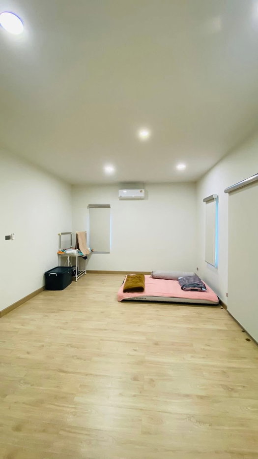 รูป ให้เช่าบ้านเดี่ยวหลังใหญ่ 4 นอน ม.ไลฟ์การ์เด้นท์โฮม โรงโป๊ะ บางละมุง - รูปที่ 13/26