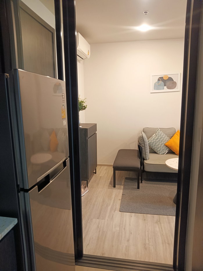 picture XT HuaiKhwang | 1 Bed 35 Sq.m. | 28th FL., **Rent 22,000 THB** Viewing Add Line ID : @property.ma - 12/18