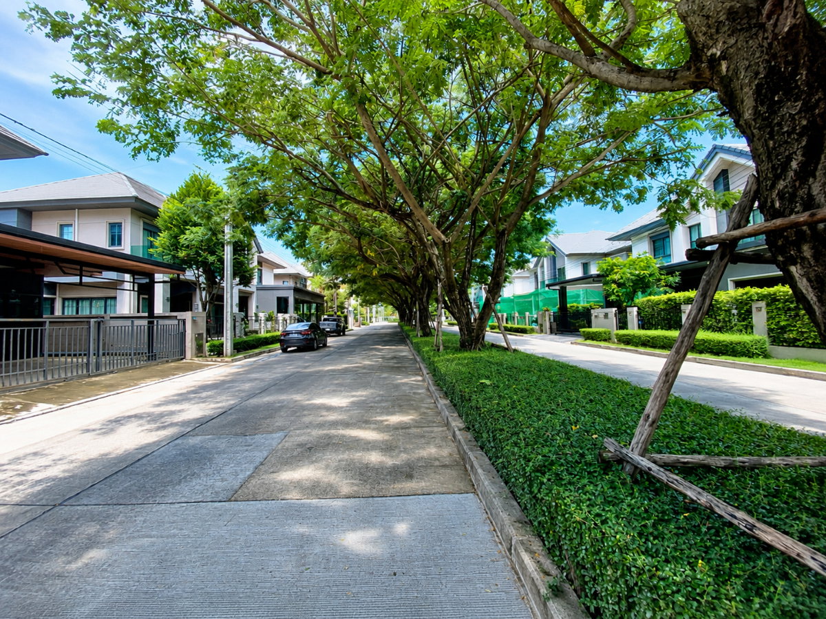 รูป ขายด่วน บ้านหรูหลังมุม Bangkok Boulevard Chaengwattana 2 ลดราคาขาดทุนกว่า 8 ล้านบาท จากมูลค่ารวมกว่า 24 ล้าน เหลือเพียง 16 ล้าน Built-in ทั้งหลัง - รูปที่ 11/18