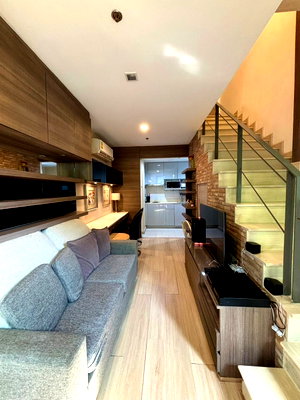 คอนโดให้เช่า : ให้เช่า ไอดิโอ โมบิ สุขุมวิท81 ห้อง Duplex 43ตรม แต่งครบ สวยมาก วิวสระ ใกล้BTSอ่อนนุช【Line: Yosita828】