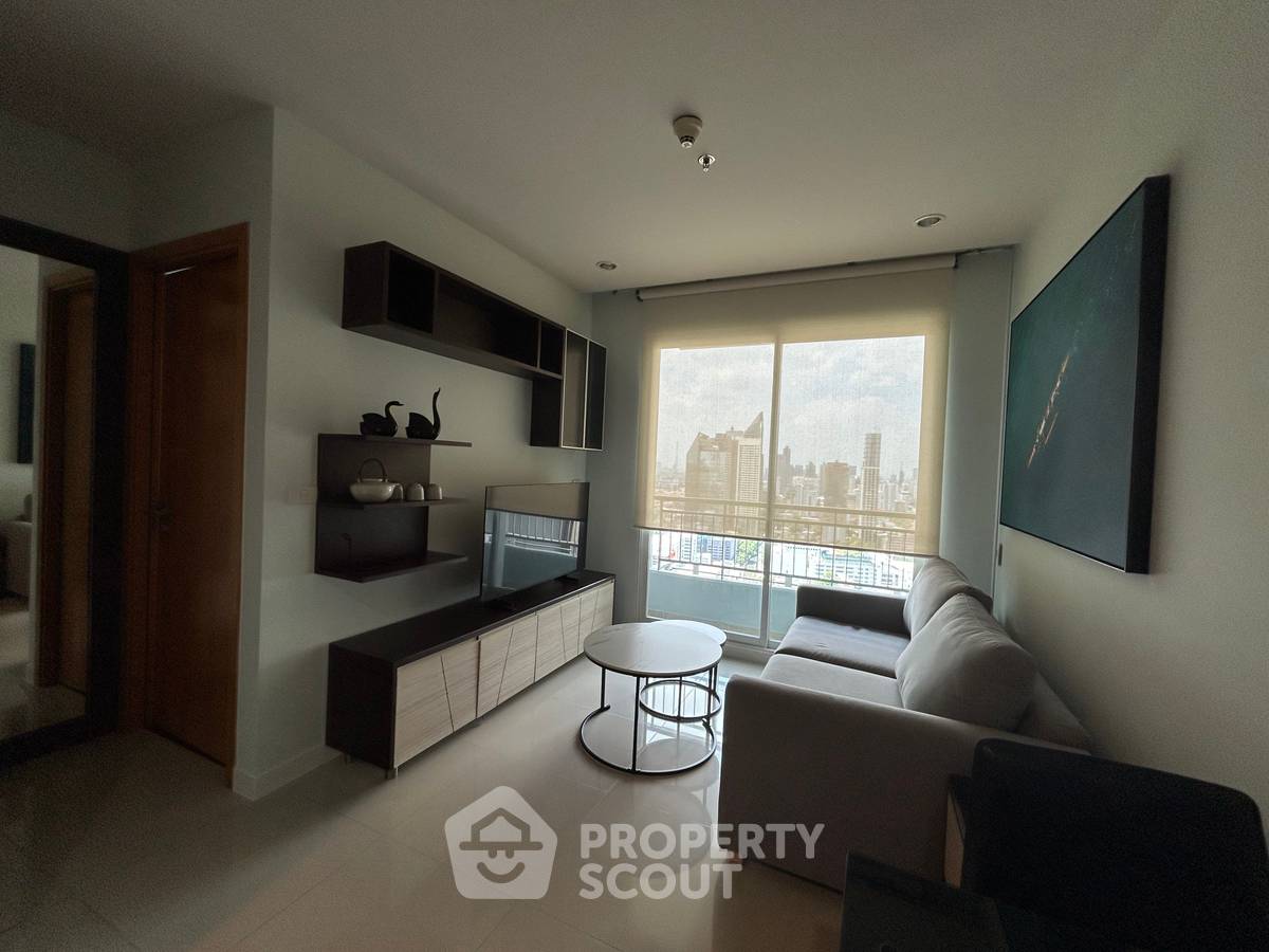 picture 1-BR Condo at Circle Condominium near MRT Phetchaburi (ID 2994292) - 1/8