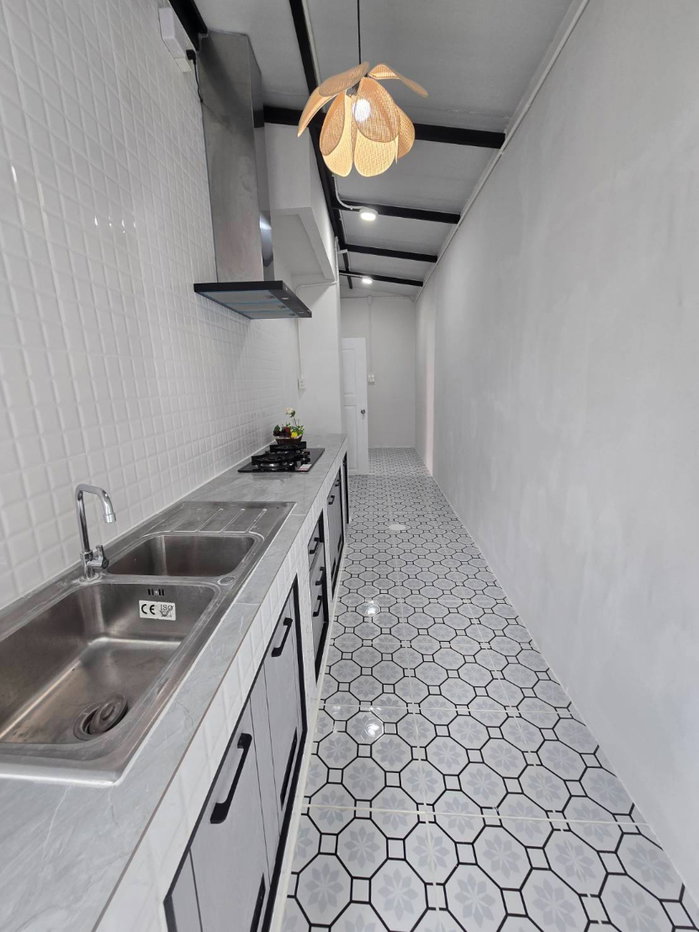 รูป บ้านเดี่ยวหลังมุมใน ทำเลดีเยี่ยม หมู่บ้าน ลลิลแลนซีโอ วงแหวน-รามอินทรา ถนนเลียบคลองสอง คลองสามวา รีโนเวทใหม่ แต่งสวยมาก พร้อมอยู่ มีเฟอร์นิเจอร์ - รูปที่ 28/49