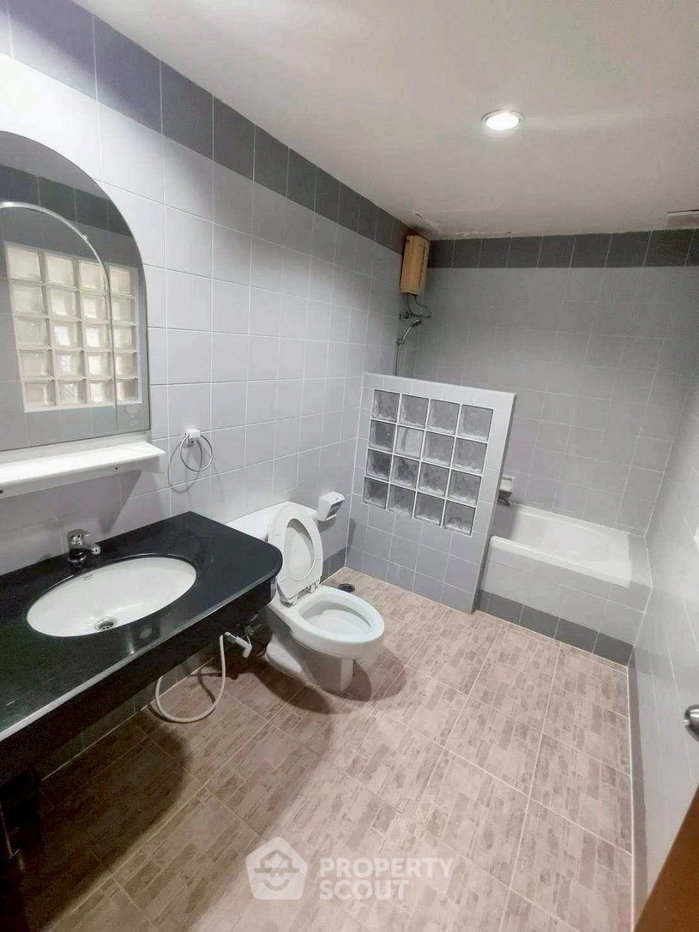 picture 2-BR Condo at Rama Harbour View Condominium in Surasak (ID 2995656) - 14/19