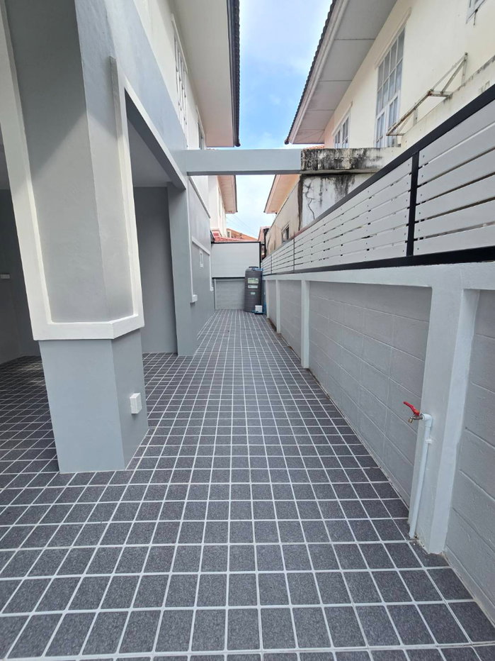 รูป บ้านหลังมุม แต่งสวย บ้านแฝด บุรีรมย์ รังสิต-คลอง4 ติดถนนใหญ่ ใกล้รถไฟฟ้า บรรยากาศดี ร่มรื่น เป็นส่วนตัว ทำเลดี - รูปที่ 6/40