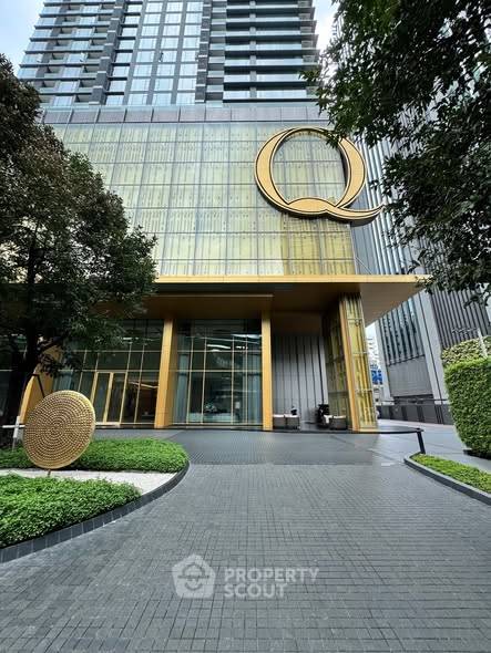 picture 4-BR Condo at Q1 Sukhumvit near BTS Nana (ID 2995692) - 2/7