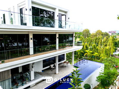 Houses for sale Bang Lamung Chonburi : Luxury 4-Storey Pool Villa for Sale in Pattaya Near Mabprachan Lake | Ready to Move In