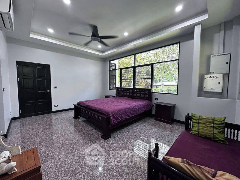 รูป วิลล่า 4-ห้องนอน ใกล้ เมืองพัทยา (ID 2993141) - รูปที่ 12/18