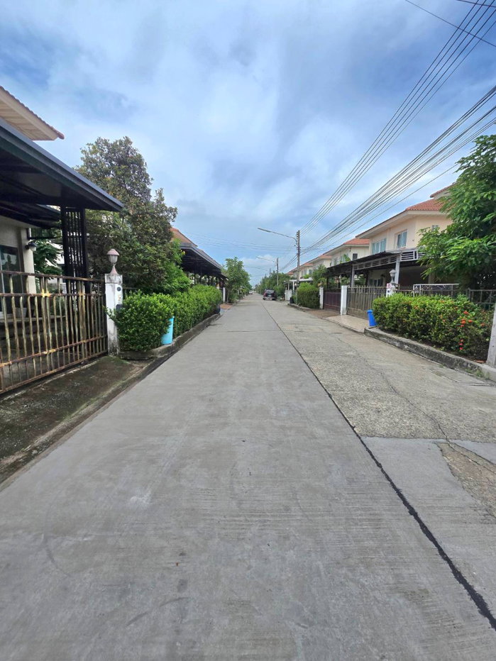 รูป บ้านแฝดเหมือนบ้านเดี่ยว ตกแต่งรีโนเวทใหม่ ทำเลดี เดินทางสะดวก หมู่บ้าน ศุภาลัยวิลล์ ถนนชลมาร์คพิจารณ์ เลียบคลองสาม ลำลูกกา ลาดสวาย ปทุมธานี - รูปที่ 3/33