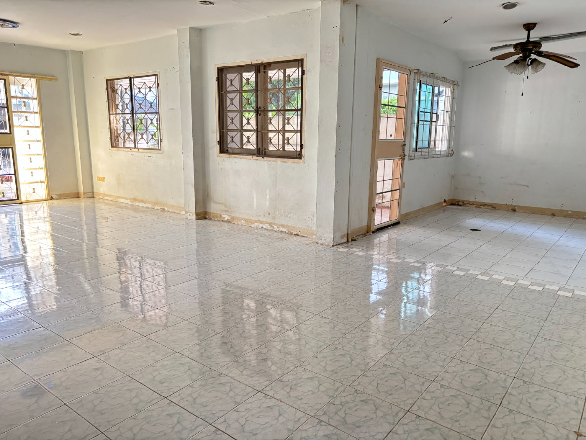 รูป ขายบ้านเดี่ยวหมู่บ้าน มณีรินทร์ รัตนาธิเบศร์ 50 ตารางวา เหมาะกับ Renovate - รูปที่ 2/16