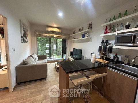 1-BR Condo at The Seed Musee Sukhumvit 26 near BTS Phrom Phong (ID 2221936)