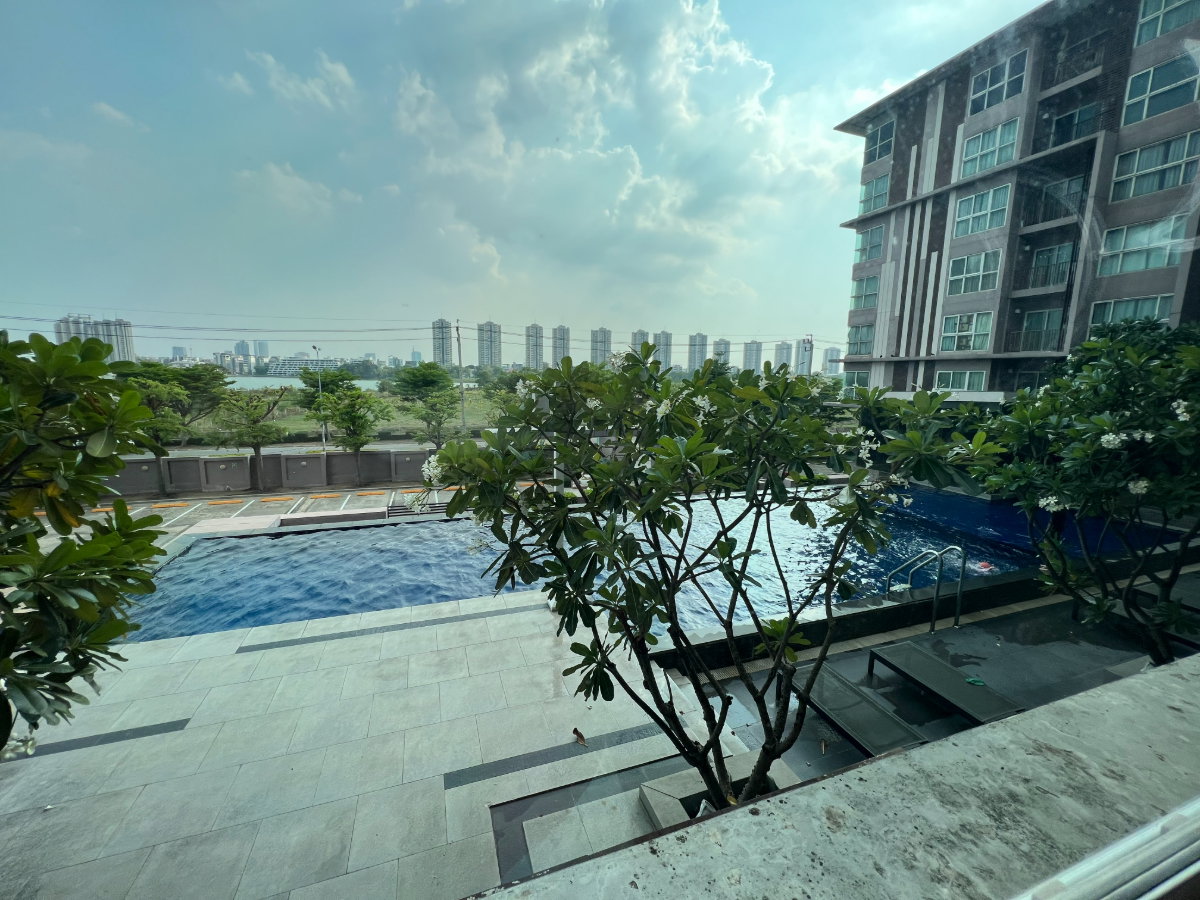 picture Double Lake Condominium, Phase 1, 3rd floor, 1 bedroom, pool view - 5/6