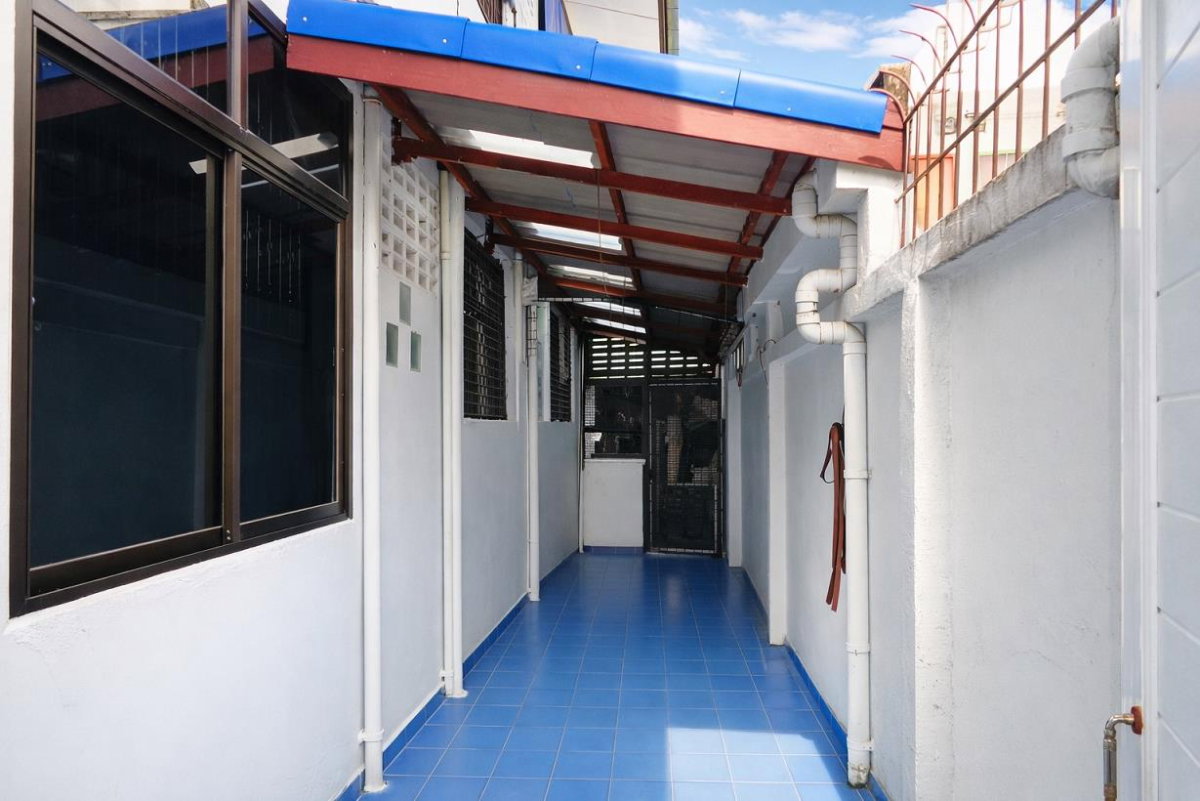 รูป 🚩 H1516. ขายบ้านพักพร้อมห้องเช่า ทำเลดี คู้บอน 31 แยก 5 ใกล้สถานีตำรวจคันนายาว - รูปที่ 6/27