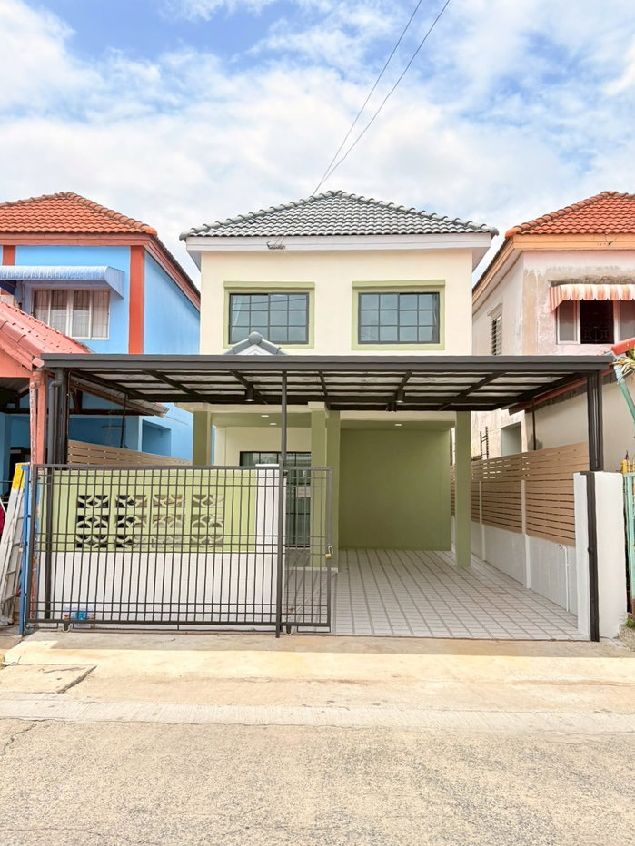 รูป บ้านเดี่ยว รีโนเวทใหม่ ทำเลดี หมู่บ้านอมรทรัพย์ ซอยเลียบวารี 25 คู้ขวา แขวงโคกแฝด เขตหนองจอก เดินทางสะดวก - รูปที่ 2/20