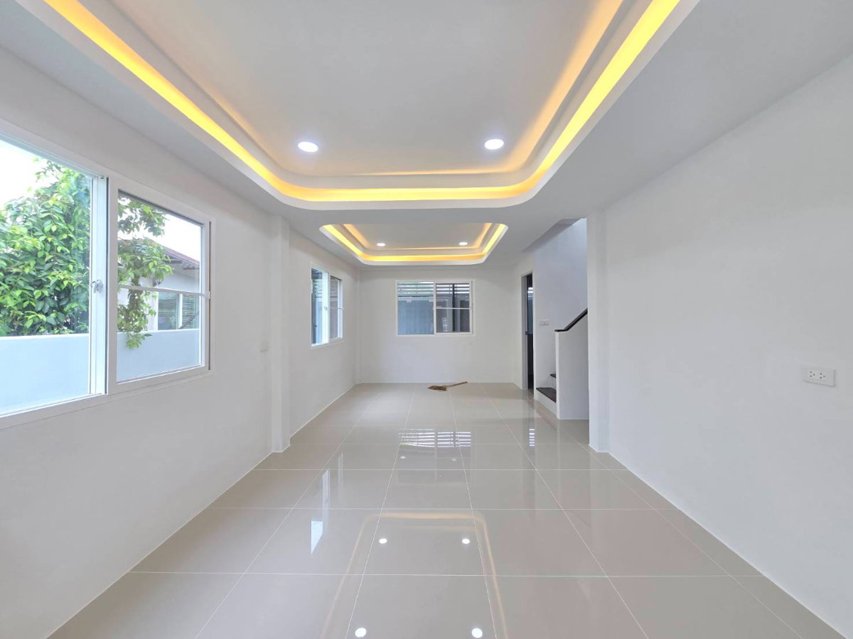รูป บ้านแฝดเหมือนบ้านเดี่ยว ตกแต่งรีโนเวทใหม่ ทำเลดี เดินทางสะดวก หมู่บ้าน ศุภาลัยวิลล์ ถนนชลมาร์คพิจารณ์ เลียบคลองสาม ลำลูกกา ลาดสวาย ปทุมธานี - รูปที่ 9/33