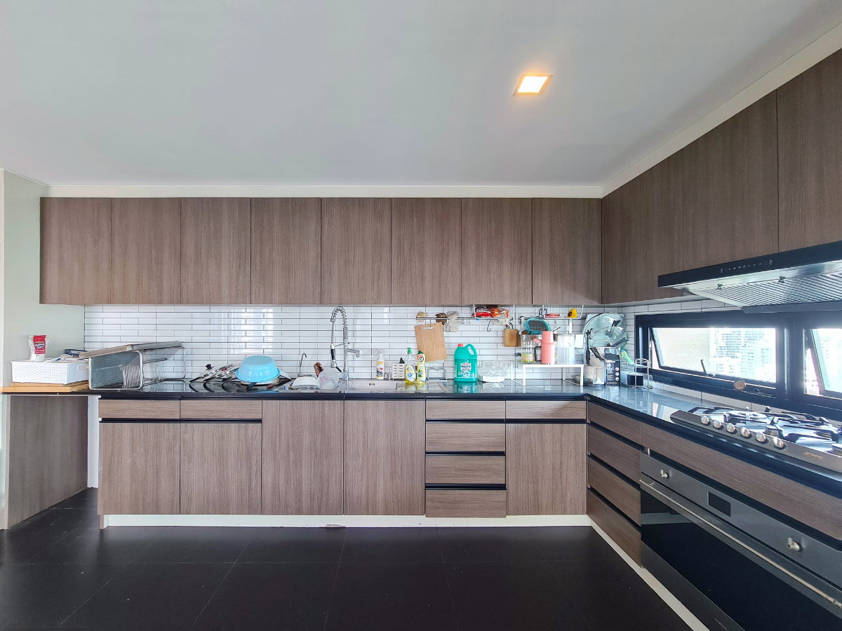 picture Asoke Tower: Renovated Pet-Friendly Residence, 3-BR Open Views in Asoke–Petchaburi - 8/27