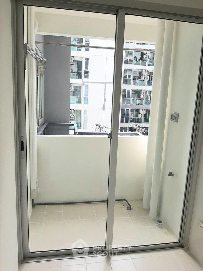picture 2-BR Condo at Condo One Ratchada-Ladprao near MRT Ratchadaphisek (ID 966318) - 2/8