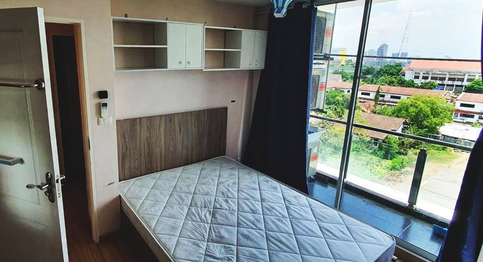 picture Condo for Rent – Top Floor Corner Unit with Stunning River View - 8/19