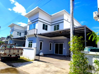 เช่าบ้านเดี่ยว เชียงใหม่ : ให้เช่าบ้านใหม่สร้างเสร็จ หมู่บ้านพฤกษ์พนา อ.สันทราย จ.เชียงใหม่ พร้อมเข้าอยู่ได้ทันที (R1230) T.0946511456