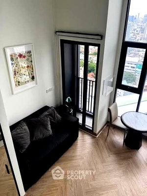 Condos for rent : 23rd-Floor 1-BR Knightsbridge Space Ratchayothin Near BTS Ratchayothin (ID 2995974)