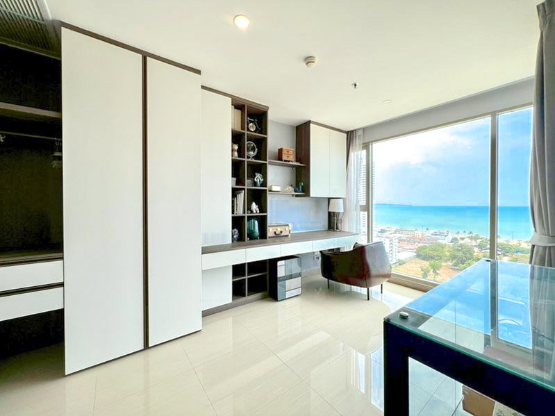 รูป The Riviera Jomtien Condo for Sale Sea View Corner - รูปที่ 2/14