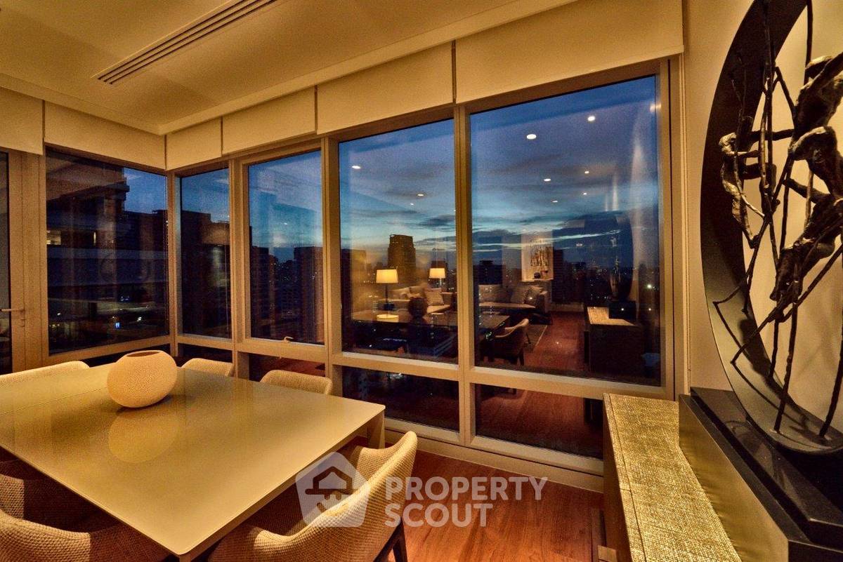 picture 2-BR Condo at 185 Rajadamri near BTS Ratchadamri (ID 511497) - 6/13