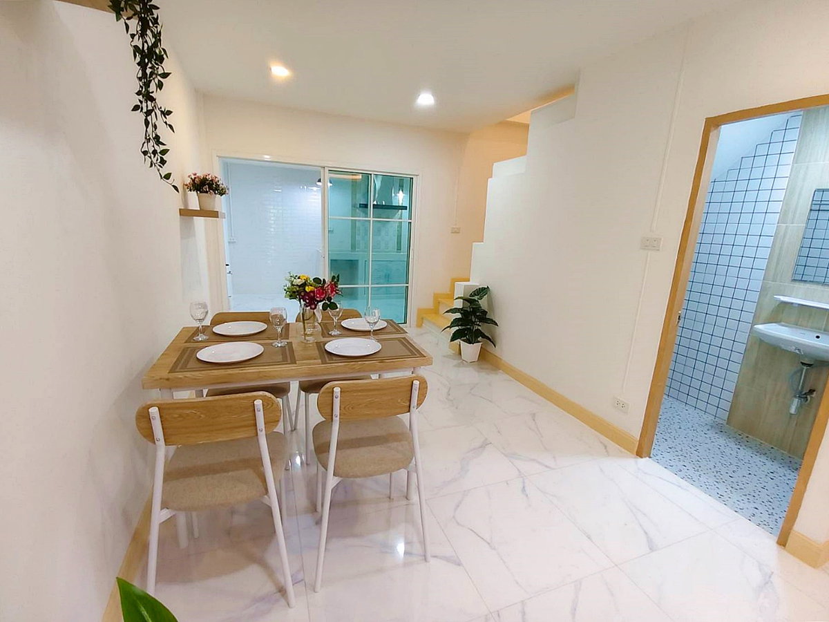 รูป บ้านสวย พร้อมอยู่ #หมู่บ้านร่มเงาไม้ บางบัวทอง ติดถนนวัดลาดปลาดุก - รูปที่ 9/26