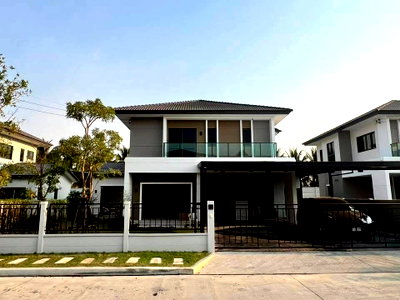 Houses for rent วิทยาลัยเทคนิคราชสิทธาราม : For rent CENTRO BANGBON readyo t move