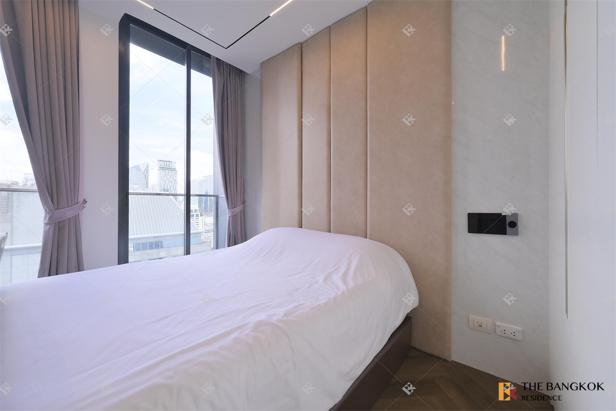 picture High-potential Location, Not as Expensive as You Think Noble Ploenchit near BTS Phloen Chit - 6/10