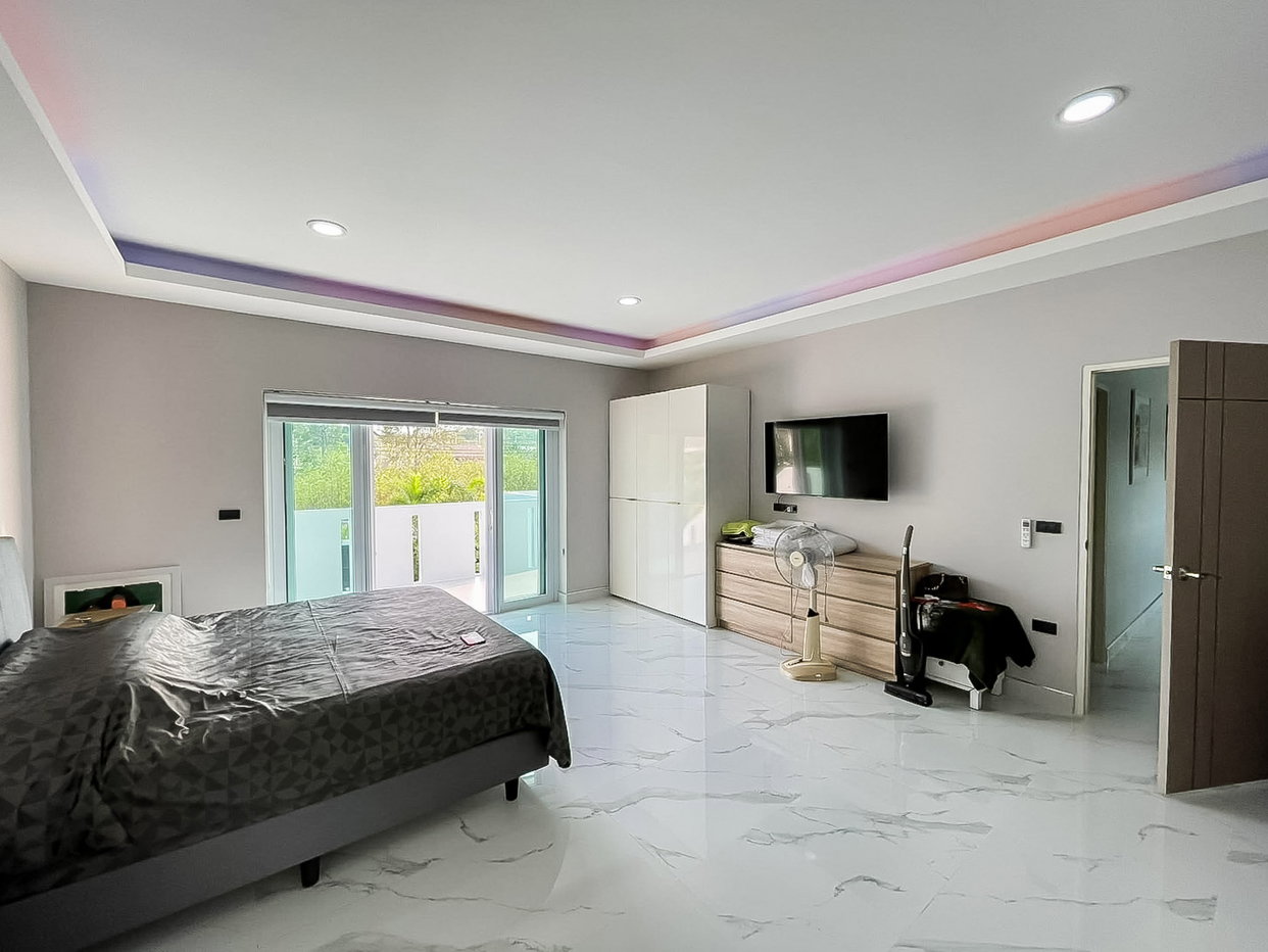 รูป Pool Villa for Sale Thung Klom East Pattaya 3 Bedroom - รูปที่ 14/23