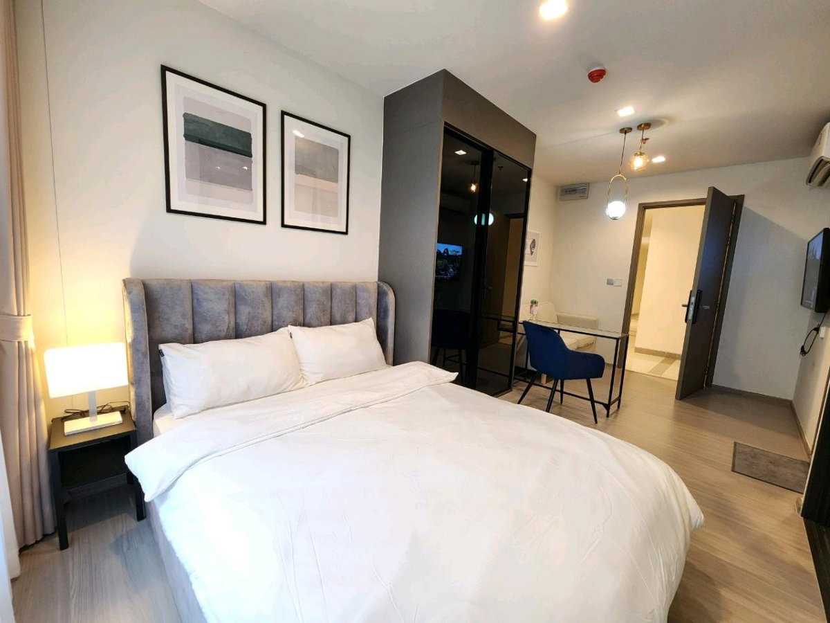 รูป 🔥 Life Asoke Hype ห้องสวยชั้นสูง ใกล้ MRT พระราม 9 เพียง 17,000 บาท ✨ Studio 26 ตร.ม. ชั้น 23 วิวเมืองสวย ทำเล New CBD พร้อมเข้าอยู่ - รูปที่ 2/10