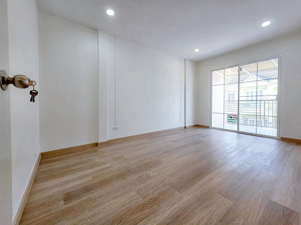 รูป บ้านแต่งสวย 4 ห้องนอน  อยู่ต้นโครงการ  หมู่บ้านบุศรินทร์ บ้านกล้วย – ไทรน้อย บางบัวทอง  ใกล้เซ็นทรัล เวสเกต - รูปที่ 13/16