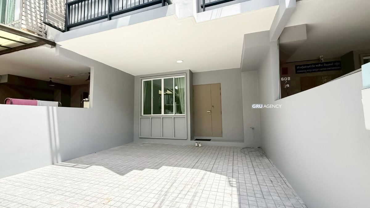 รูป 🏡ทาวน์โฮม 3 ชั้น รีโนเวทใหม่เอี่ยม   -  อารียา เดลี่ แห่ง เกษตร-นวมินทร์ -       ~ ซอยลาดปลาเค้า ~ - รูปที่ 2/36