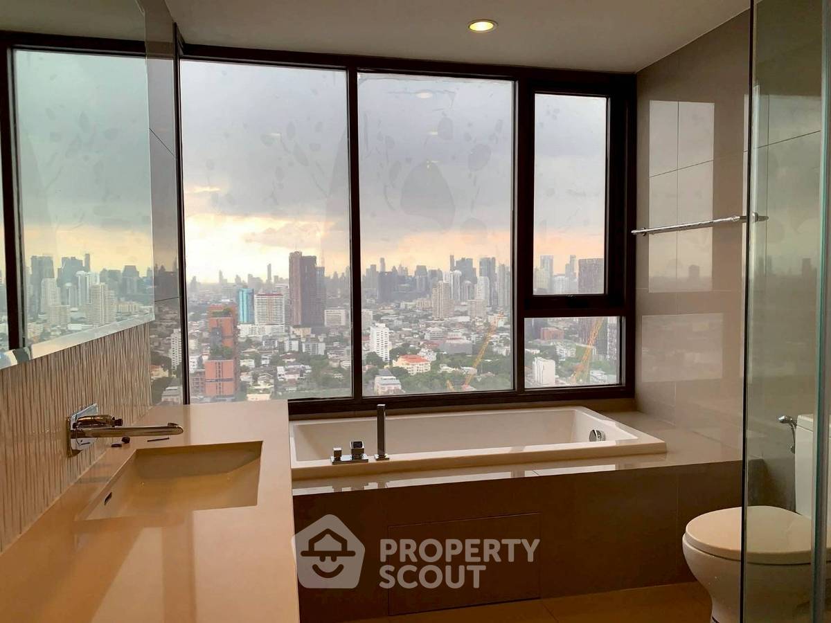 รูป คอนโด 2-ห้องนอน ที่ ริทึ่ม สุขุมวิท42 ใกล้ BTS เอกมัย (ID 2948765) - รูปที่ 7/8
