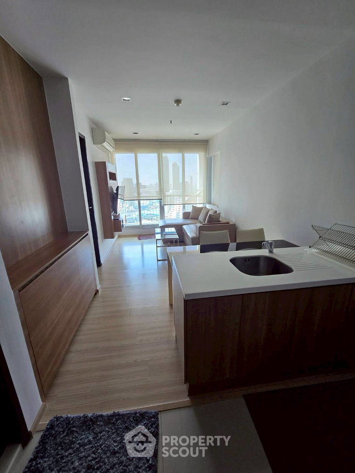 รูป คอนโด 1-ห้องนอน ที่ ริธึ่ม สาทร ใกล้ BTS สะพานตากสิน (ID 2785898) - รูปที่ 1/6