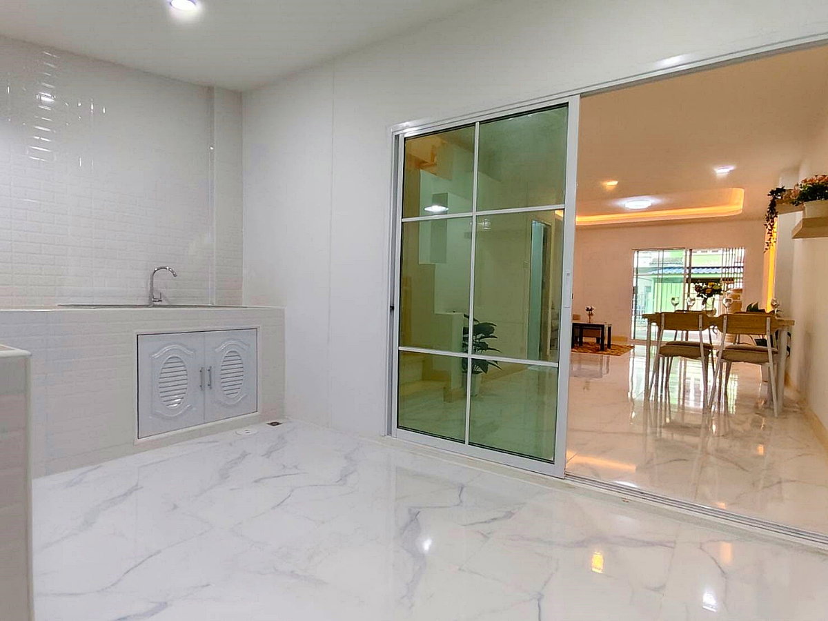 รูป บ้านสวย พร้อมอยู่ #หมู่บ้านร่มเงาไม้ บางบัวทอง ติดถนนวัดลาดปลาดุก - รูปที่ 15/26
