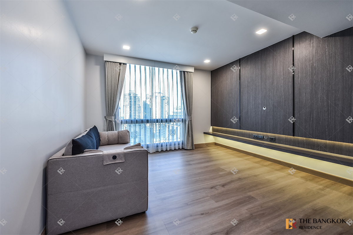 picture Somkid Gardens near BTS Phloen Chit Ultimate Luxury Lifestyle with Convenience - 5/10