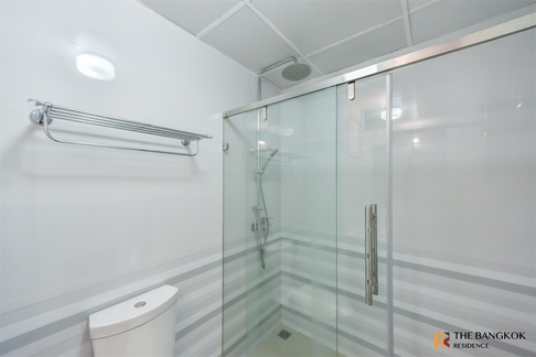 Condo with the Best Location Petch 9 Tower near Airport Rail Link Phaya Thai Station