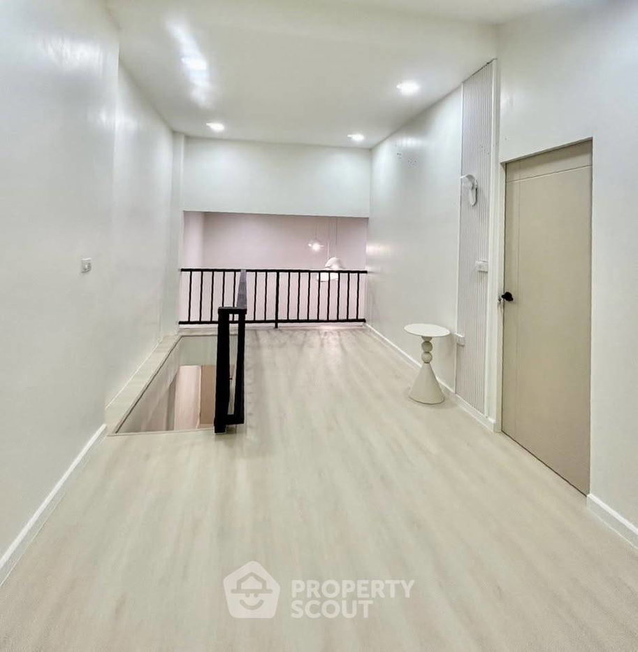 รูป คอนโด 2-ห้องนอน ที่ อีสท์ วูด พาร์ค คอนโดมิเนียม ใน สวนหลวง (ID 2996682) - รูปที่ 6/11