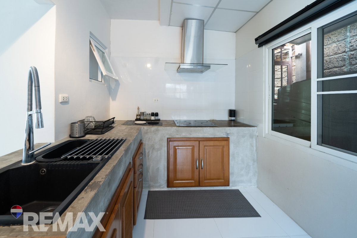 รูป ขายด่วน! Townhome 3 ชั้น บ้านหัวมุมใกล้ BTS สุขุมวิท101/1 (อุดมสุข 51) - รูปที่ 8/33