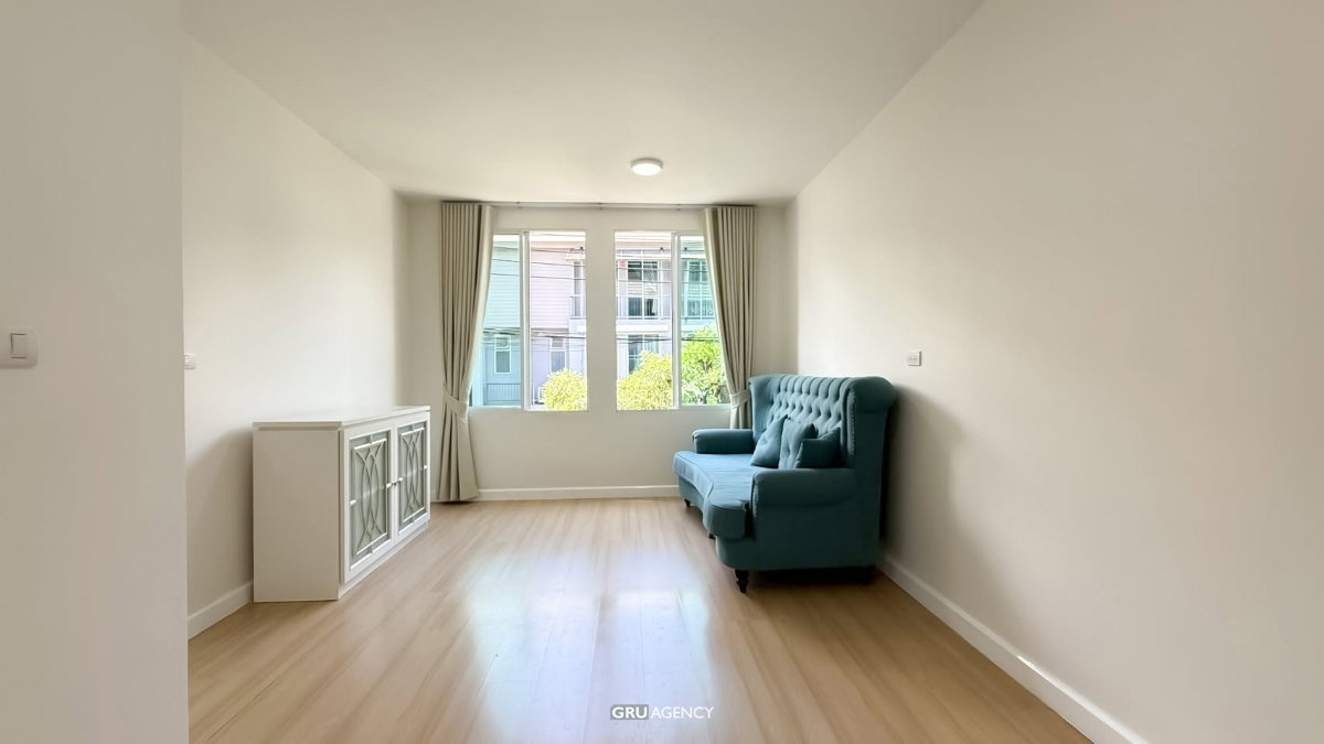 รูป 🏡ทาวน์โฮม 3 ชั้น รีโนเวทใหม่เอี่ยม   -  อารียา เดลี่ แห่ง เกษตร-นวมินทร์ -       ~ ซอยลาดปลาเค้า ~ - รูปที่ 14/36