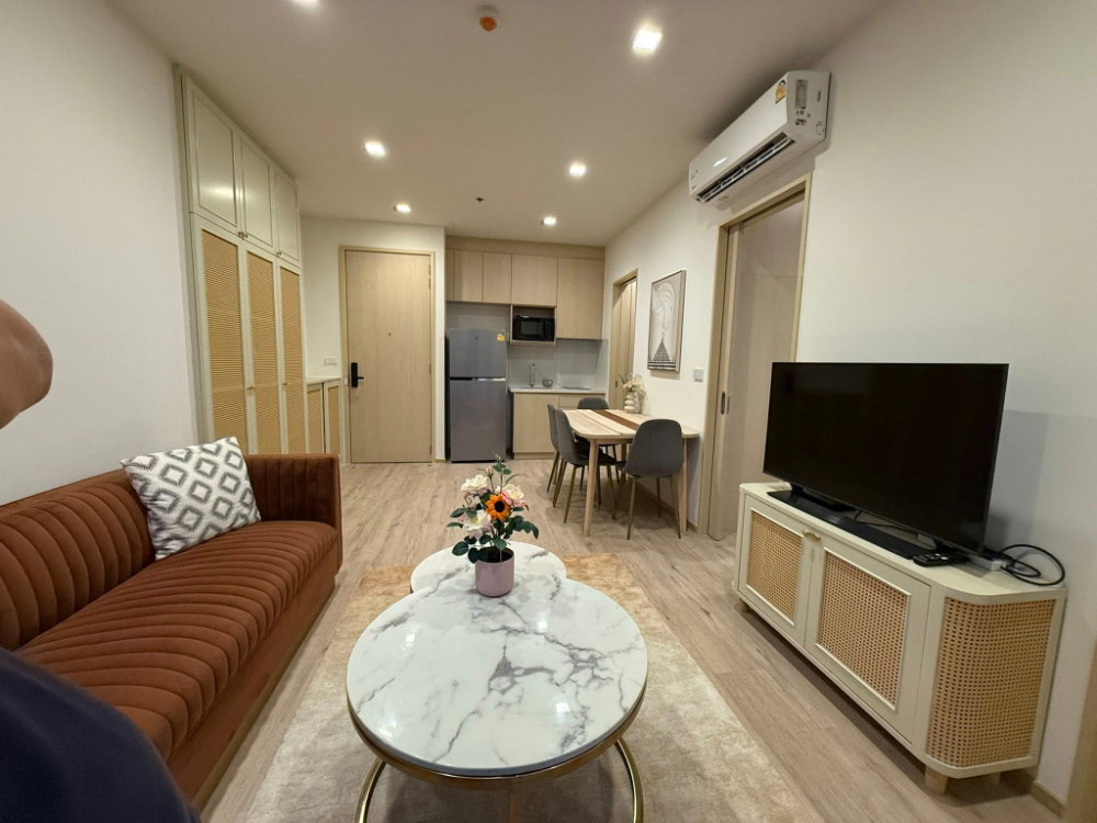 picture P0782/For Rent: Noble State 39 – Spacious 43 SQ.M. Corner Unit with Modern Classic Decor - 1/10