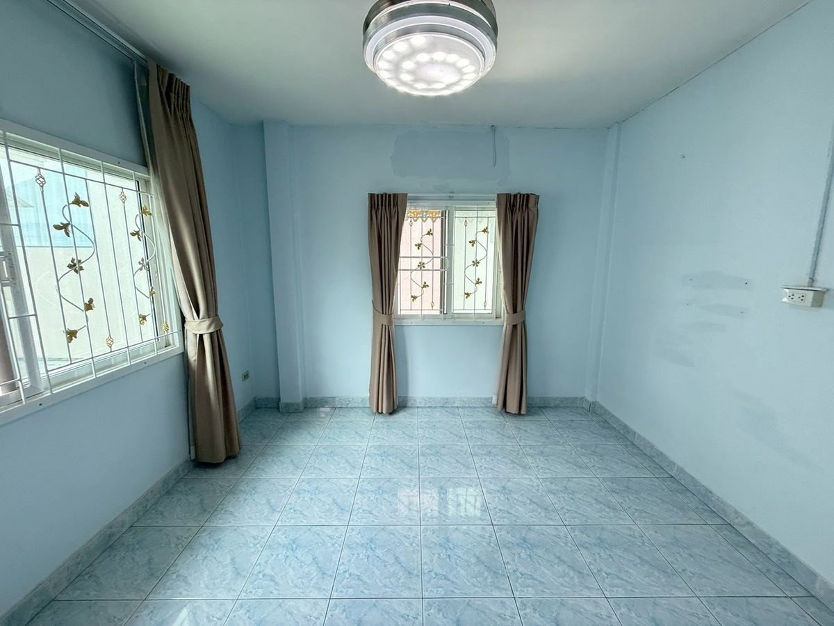 รูป #บ้านเช่าราคาดีที่สุดในย่านคลอง 5‼️ บ้านเดี่ยว 2 ชั้น หลังใหญ่ 72 ตร.วา | 3 ห้องนอน 3 ห้องน้ำ | ค่าเช่าเพียง 🔥 16,000 บาท/เดือน🔥 ราคาดีสุดๆ - รูปที่ 10/19
