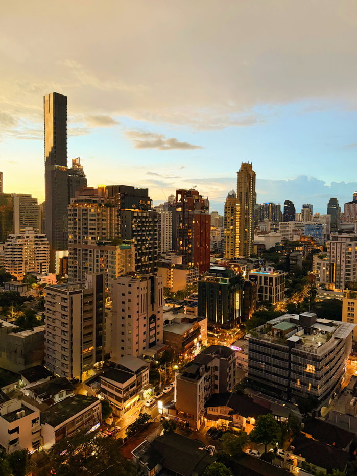 รูป คอนโดใจกลางเมืองพร้อมวิวเปิดโล่ง - รูปที่ 8/19