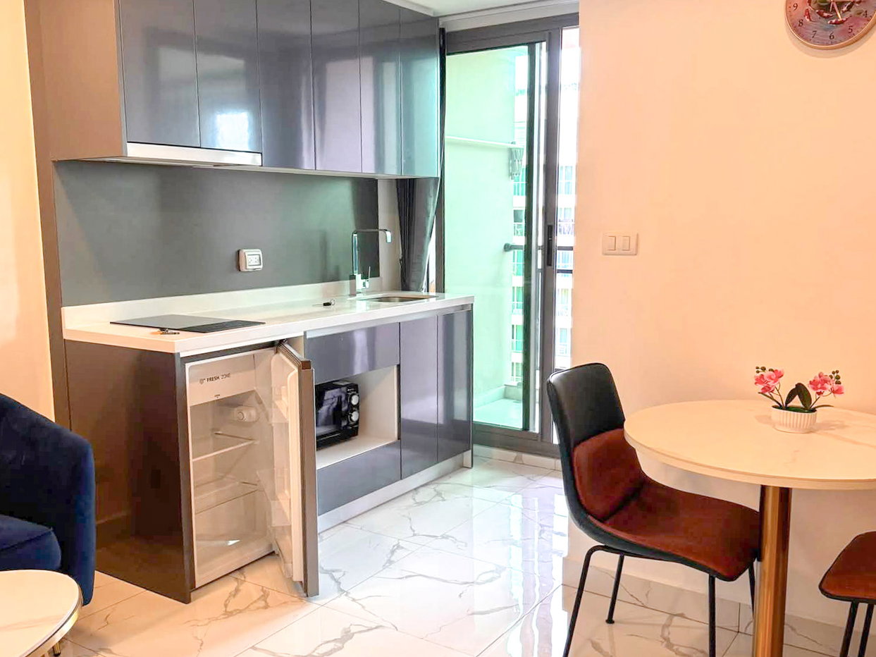 รูป Acadia Center Suite Condo for Rent City View in Pratumnak Hill - รูปที่ 3/9